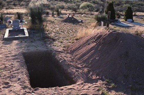377861_584593921556284_577325299_n_small final destination