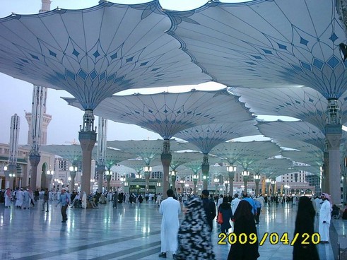masjid e nabvi beautiful